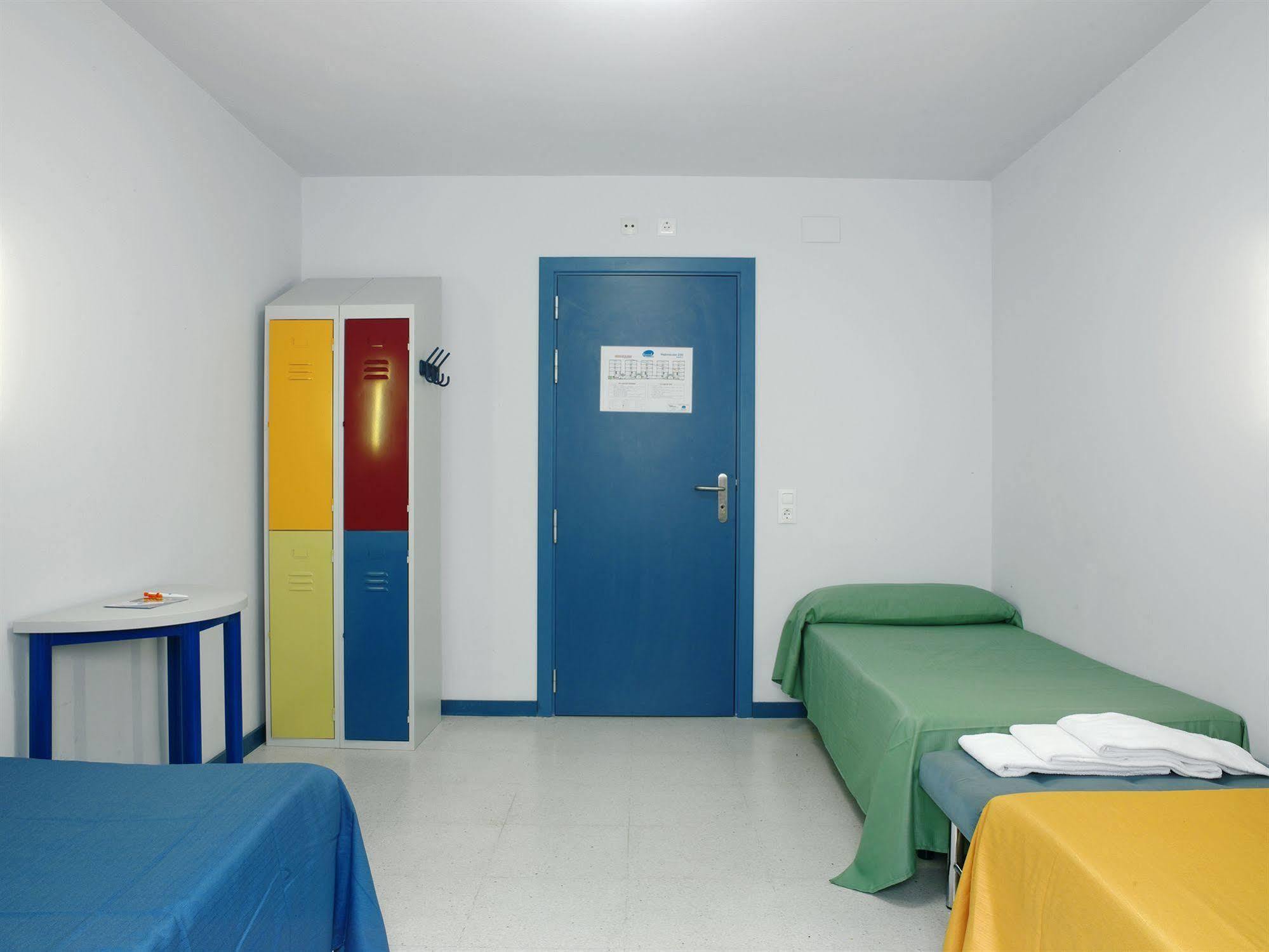 Hostal Welcome Мадрид Номер фото